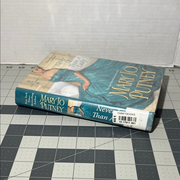 Never less than a lady by Mary Jo Putney - Picture 3 of 8